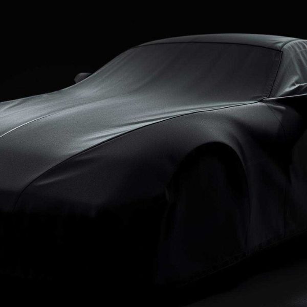 Pokrowiec na auto z logo i bez